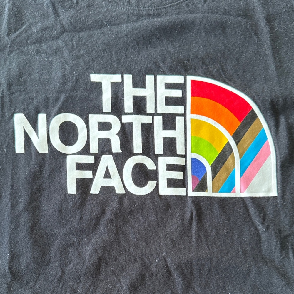 Men’s The North Face Standard Fit Pride Tank Top Sleeveless NWOT! LGTBQ - Picture 3 of 4